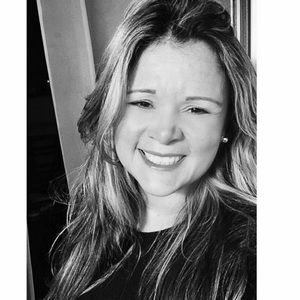 Meet your Posher, Carolina